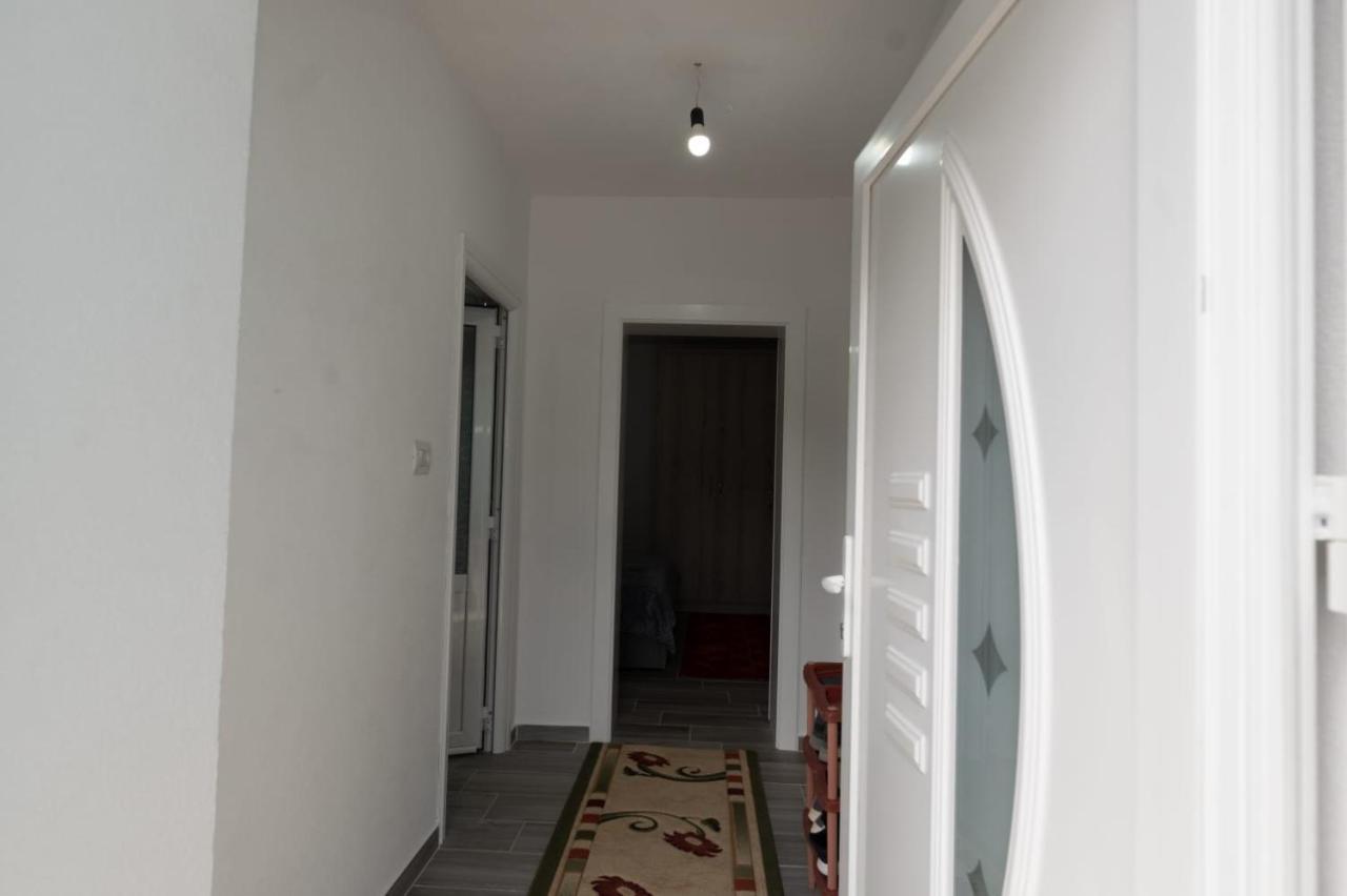 Erteo Guest House โปกราเดซ ภายนอก รูปภาพ